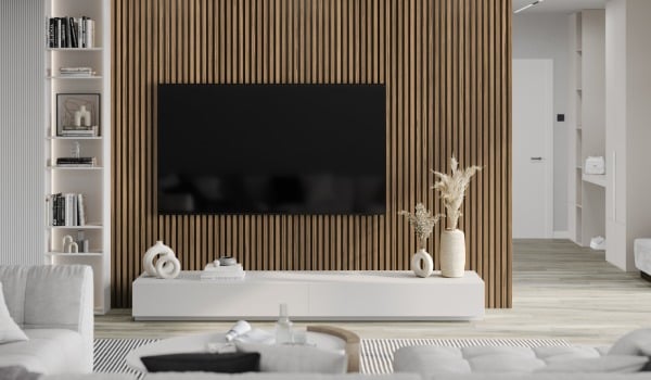 Obývačka s lamelami na stene